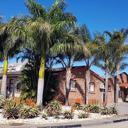 Rainbow Guest House And Tours Uitenhage Экстерьер фото