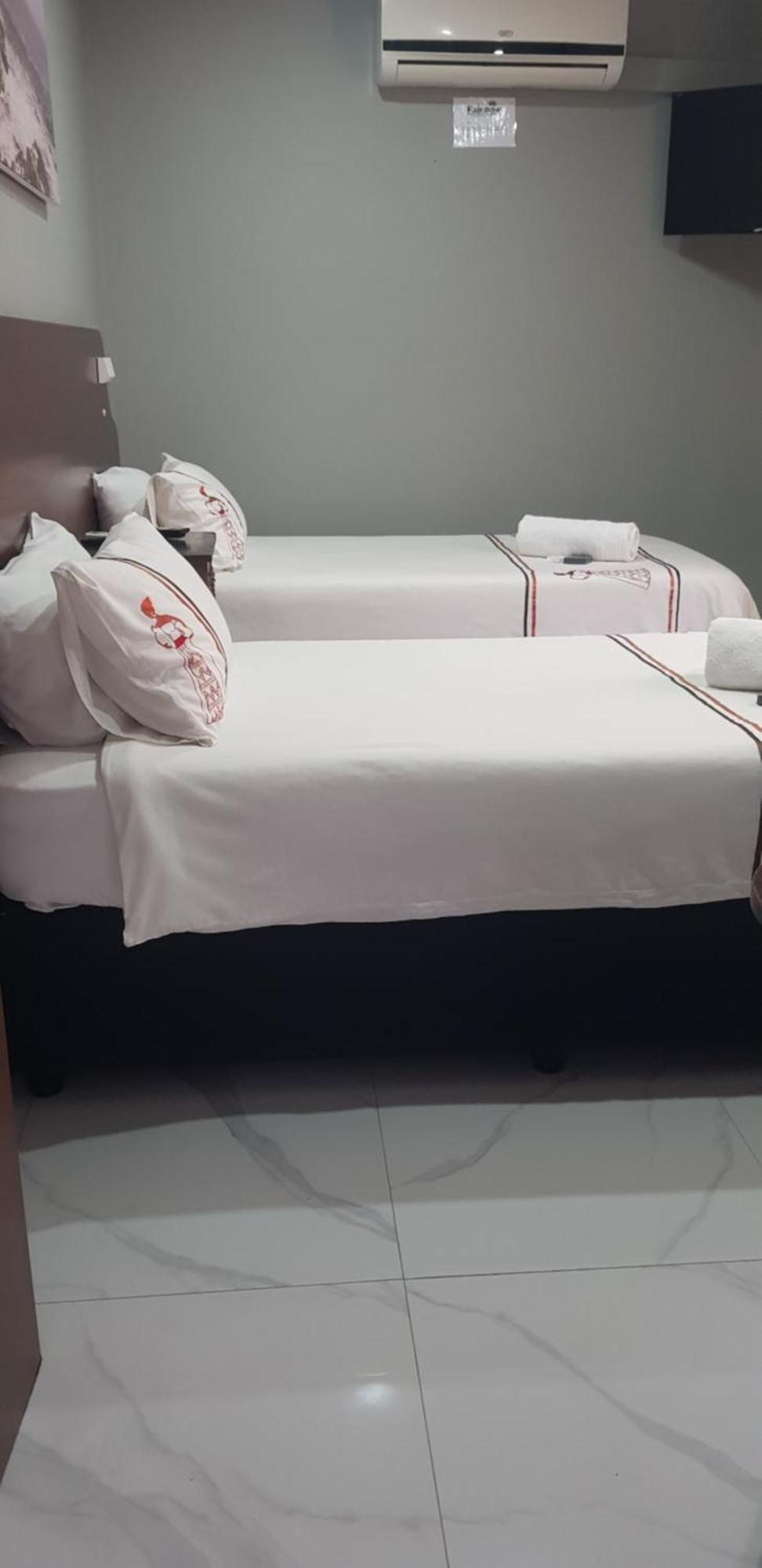 Rainbow Guest House And Tours Uitenhage Экстерьер фото