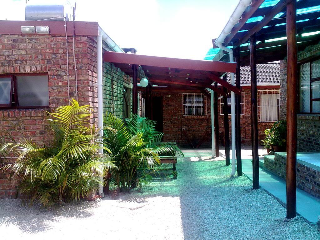 Rainbow Guest House And Tours Uitenhage Номер фото